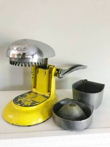 Vintage RARE YELLOW COLOR RIVAL TILT BACK TOP JUICE-O-MATIC INDUSTRIAL CHIC ART DECO&nbsp1950s Juice Maker Cat No NJ-848 Made In USA COMPLETE AND WORKS STILL - NICE RETRO CONDITION