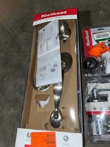 KWIKSET DAKOTA SATIN NICKEL CYLINDER DOOR HANDLESET  DOOR KNOB SETS. VARIOUS CONDITIONS. SEE PICTURES