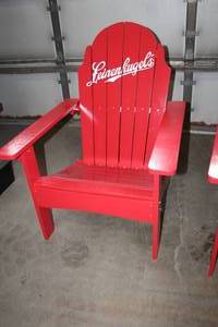 lot 109 image: Leinenkugels Adirondack Chair Red 29Wx35Dx38H