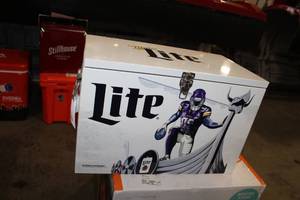 lot 120 image: Miller Lite Skol Vikings Metal Chest Cooler WhitePurple 21-12Lx 12-12Wx14H