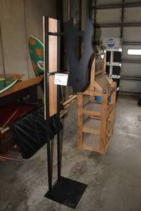 lot 176 image: Dark Horse Display Stand 67H