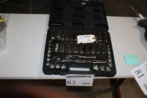 lot 82 image: Socket Set  38  with Plastic Case