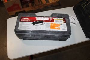 lot 210 image: Husky Hydraulic Trolley Floor Jack 2 Ton  with Case