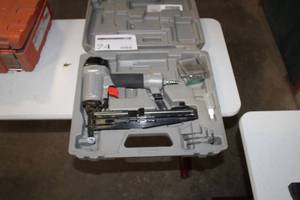 lot 74 image: Porter-Cable Pneumatic Finish Nailer 16GA  with Plastic Case