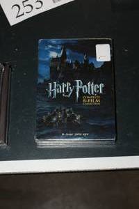 lot 253 image: Harry Potter 8-Movie Set