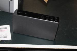 lot 238 image: Sony Bluetooth Speaker SRS-X5