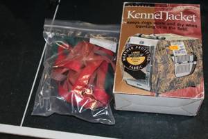 lot 272 image: Pet Supplies  with Kennel Jacket, Leashes