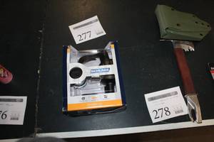 lot 277 image: Schlage Entry Lock Set (in package)
