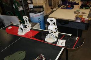 lot 279 image: Nitro SNBRDCO Snowboard with Bindings 53