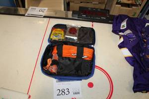 lot 283 image: Emergency Roadside Kit