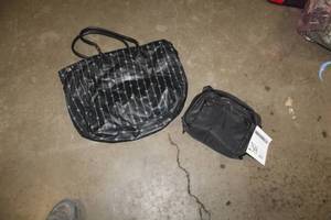lot 298 image: Womens Handbag, Carry Case
