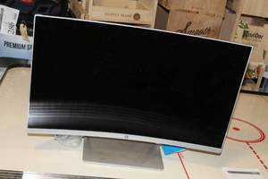 lot 301 image: HP Curved Display LCD Computer Monitor 27