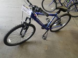lot 704 image: Kent Terra 2.6 Mens 26 21-speed Trail Bike with 19 Blue Frame