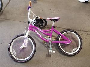 lot 710 image: Next Girls 15 Single-speed Street Bike with 12 PinkWhite Frame