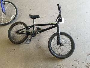 lot 744 image: Framed Boys 15 Single-speed Trick Bike with 12 Black Frame