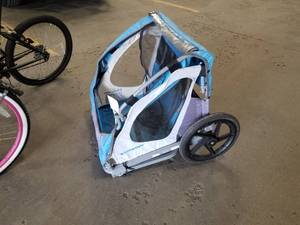 lot 749 image: Schwinn 15 Infant Carrier Bike Attachment 2-wheel Bike with GreyBlue Frame
