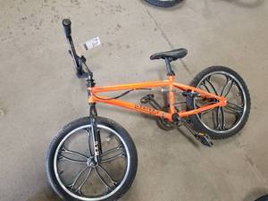lot 782 image: Legion Mag Kids 19 Single-speed Trail Bike with 12 Orange Frame