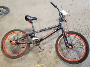 lot 778 image: Kent Chaos 2.0 FS Mens 18 Single-speed BMX Bike with 12 BlackOrange Frame
