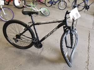 lot 788 image: Mongoose Excursion Mens 28 Trail Bike with 17 Frame