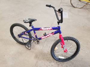 lot 793 image: Huffy Rock It Boys 19 Single-speed Trail Bike with 12 Blue Frame