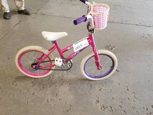lot 803 image: Next Buttercup Girls 13 Single-speed Trail Bike with 10 Pink Frame