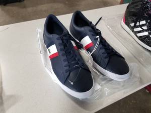 lot 313 image: Lacoste Mens Shoes Size 11 Blue