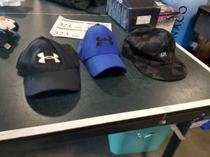 lot 322 image: Lot of (3) Mens Baseball Caps