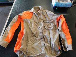 lot 332 image: Wrangler Pro Gear Shirt Large TanOrange