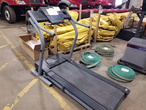 lot 355 image: Nordic Track EXP 1000 S Treadmill NTTL09990