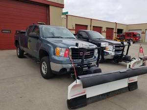 lot 1 image: 2010 GMC Sierra 2500HD 4 Door Extended Cab Full-Size Plow Truck