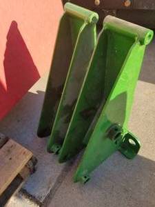 lot 26 image: Lot of (2) Steel Attachment Brackets Green