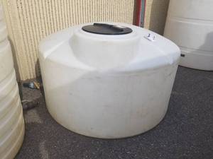lot 23 image: 500 Gallon Water Tank