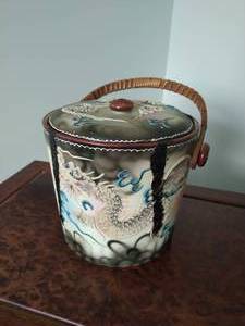lot 148 image: Dragon ware Japanese Ice Bucket