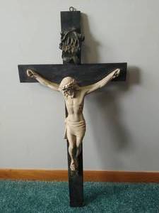 lot 151 image: Crucifix