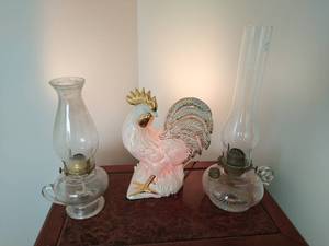 lot 178 image: Two Oil Lamps And A Chicken Lamp