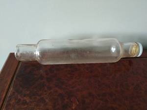 lot 189 image: Glass Rolling Pin