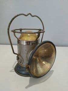 lot 274 image: Delta Powerlite Lantern