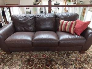 lot 106 image: Sofa