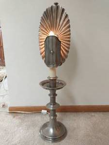 lot 110 image: Chapman Lamp