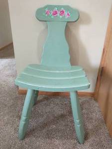 lot 141 image: Hand Painted Vintage Chair