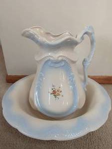 lot 214 image: Pitcher and Wash Bowl Set