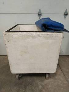 lot 22 image: Large Dry Ice Cooler on Casters