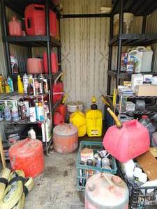 lot 409 image: Contents of Shed