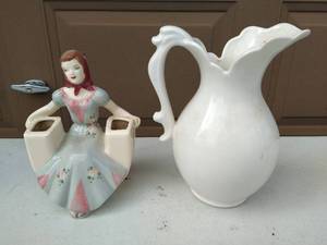 lot 441 image: Haeger Pitcher and Girl Vase