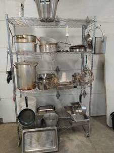 lot 82 image: Contents of Kitchen Cart