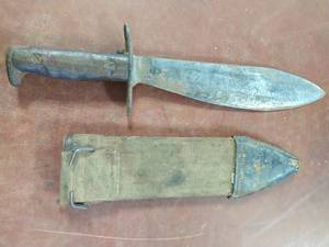 lot 320 image: Rare WWI Bolo Knife with Case