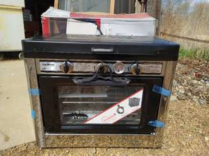 lot 328 image: Camp Chef Deluxe Outdoor Oven