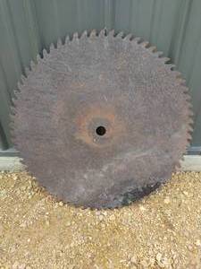 lot 380 image: Log Saw Blade