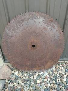lot 388 image: Large Log Saw Blade