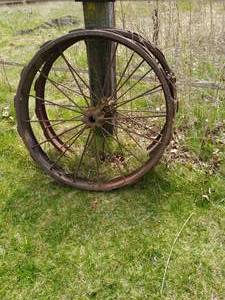 lot 460 image: Two Vintage Wagon Wheels